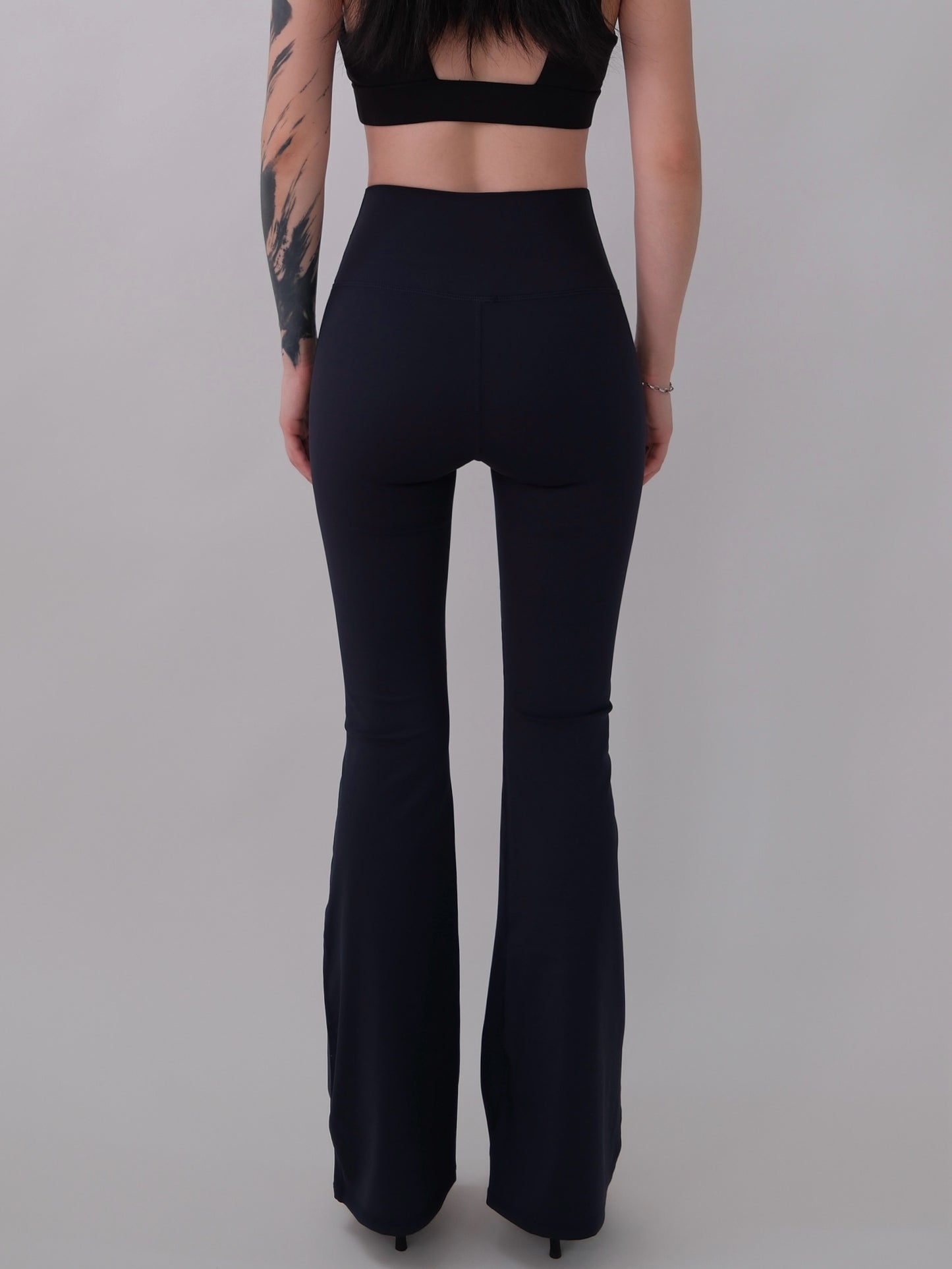 NAVY Long-Flared Yoga